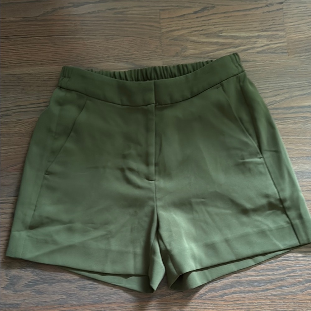 J. Crew Olive Green Women's Drapey Crepe 4” Shorts - Size 0